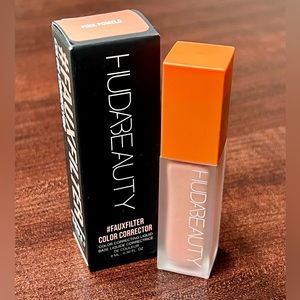 Huda Beauty FauxFilter Color Corrector: Pink Pomelo.